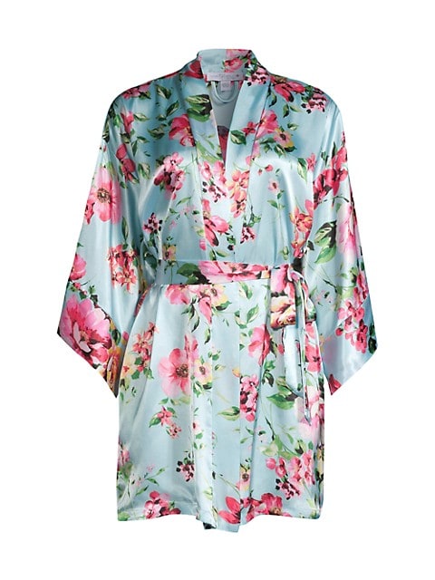 Larissa Robe