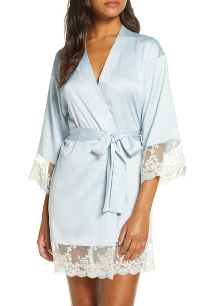 Rosa Robe